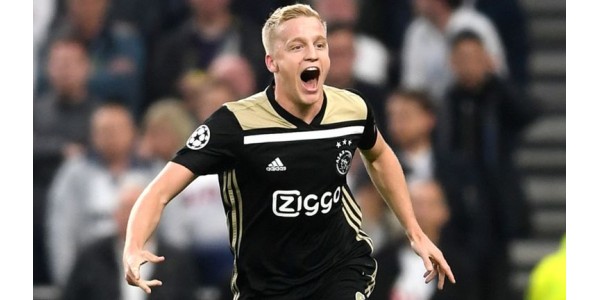 Real Madryt będzie ścigał Van der Beek